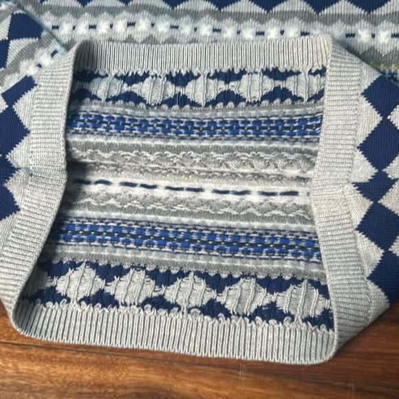 Style & Co Fair Isle Crew-Neck Sweater Gray soft‎ fuzzy pattern pull over - Picture 8 of 8